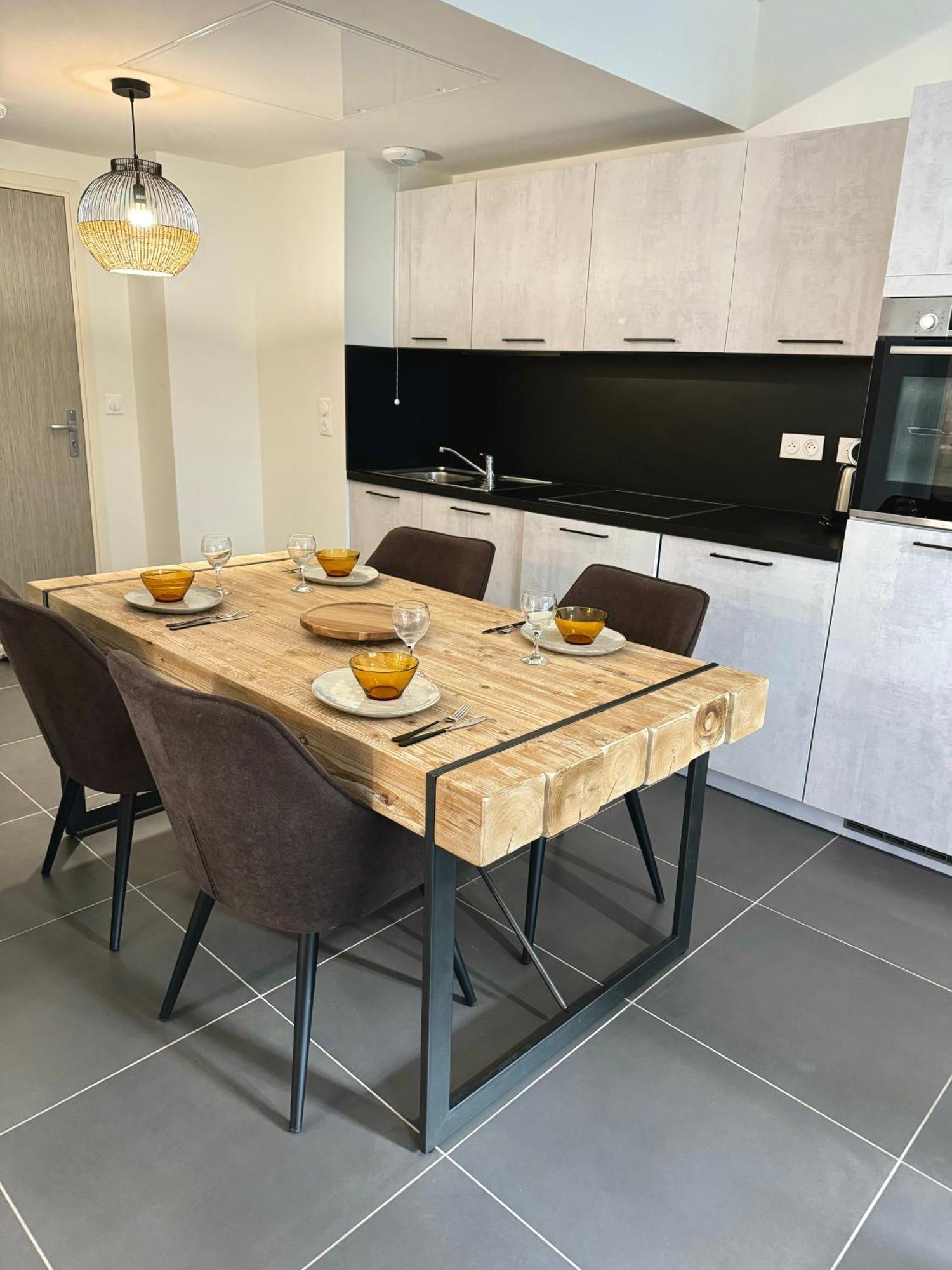 Superbe T2 Dans Residence Avec Piscine Chauffee Beausoleil Exteriér fotografie