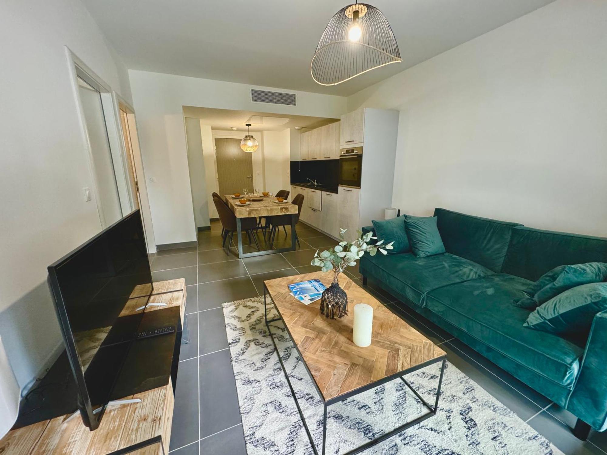 Superbe T2 Dans Residence Avec Piscine Chauffee Beausoleil Exteriér fotografie